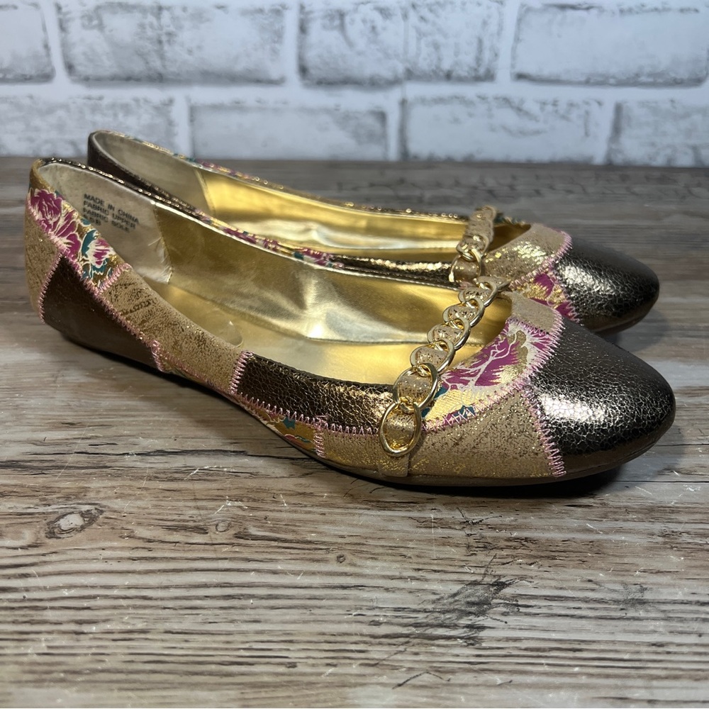 Women’s Ballet Flats Size 8.5 Embellished Gold Pink Chain